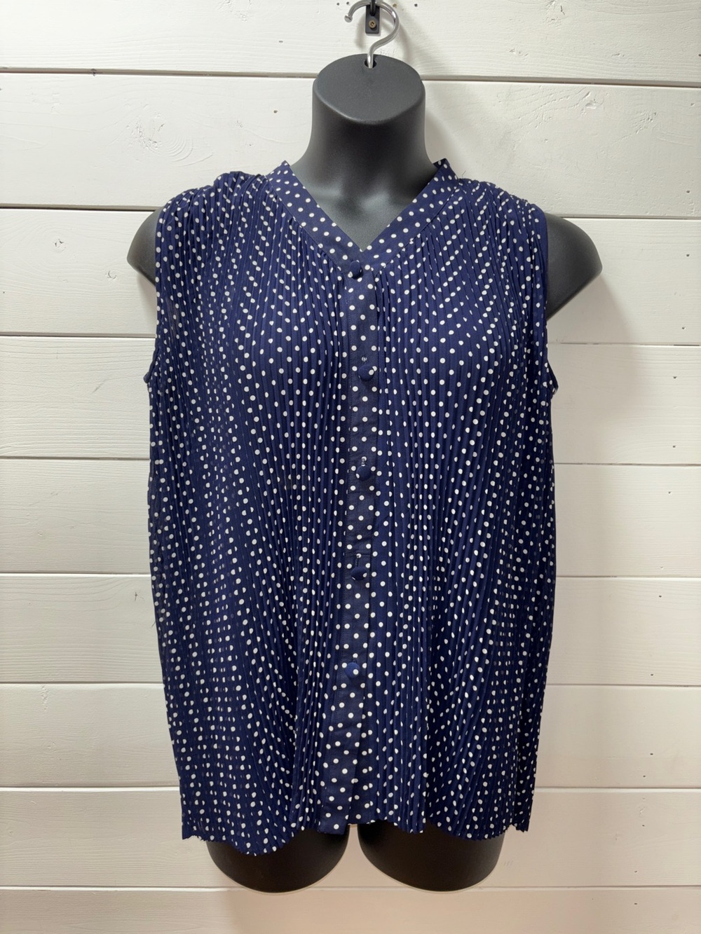 Thalie Pleated Polka Dot Sleeveless Blouse – Navy/White – Size L